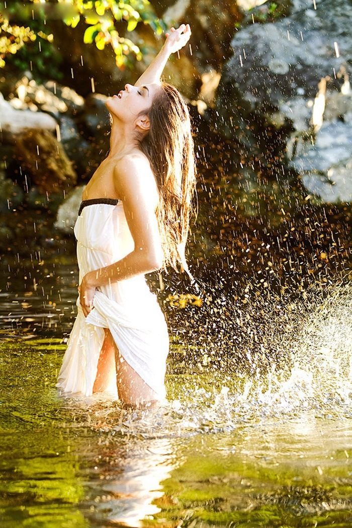 Marie Avgeropoulos in Baoding