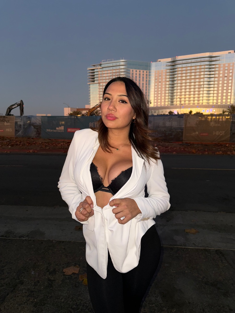 Take a pause and enjoy Ali Cruz — streaming from Baoding