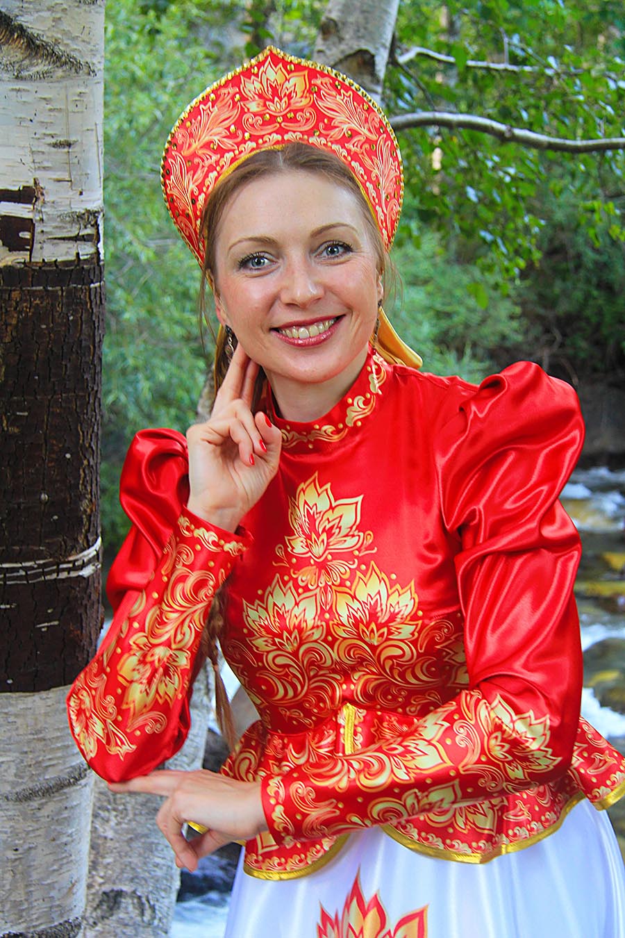 Women in Slavic costumes in Baoding