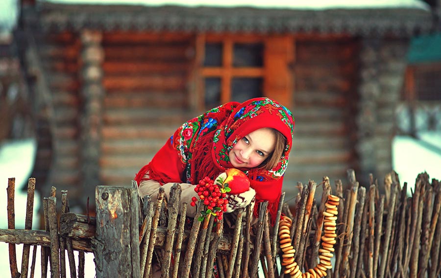 Sexy girl Women in Slavic costumes in Baoding